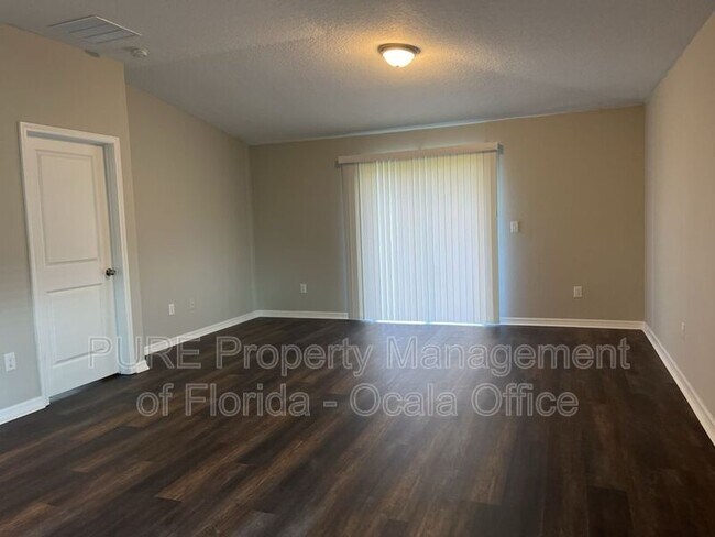 Building Photo - 9270 SW 58th Cir