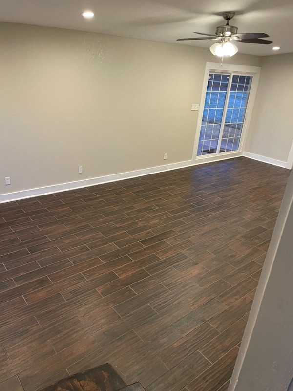 Building Photo - 3336 I-35