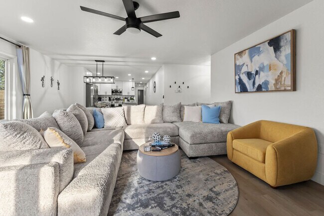 Foto del edificio - 9211 Highland Pl