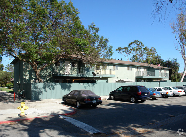 Building Photo - Ventura Village Green