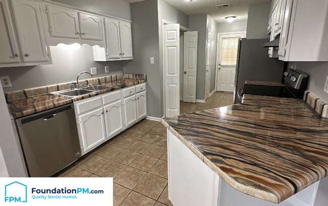 Building Photo - 5818 Ashridge Pl