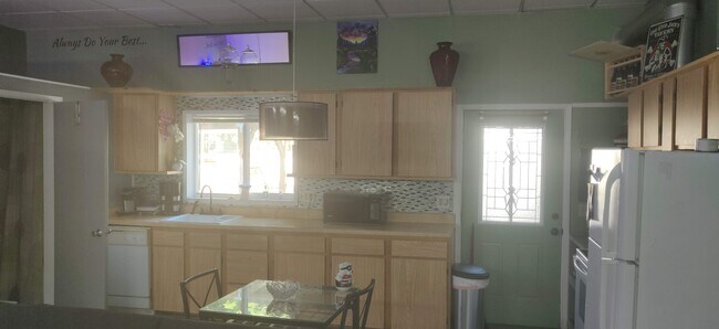 Foto del edificio - 318 107th St SW