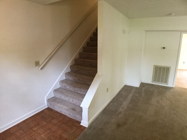 Building Photo - Christiansburg, 3 BR / 2 BA, Available Aug 25