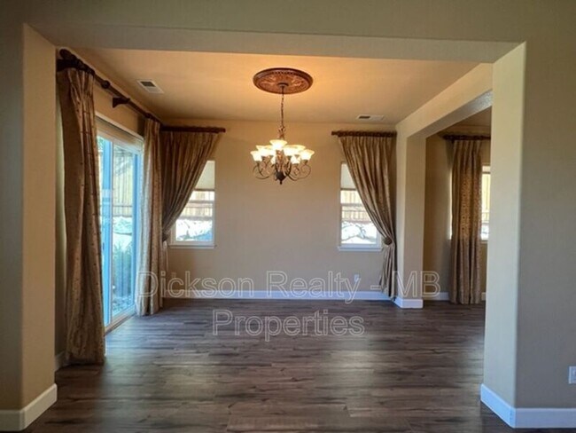 Foto del edificio - 2415 Peavine Valley Rd