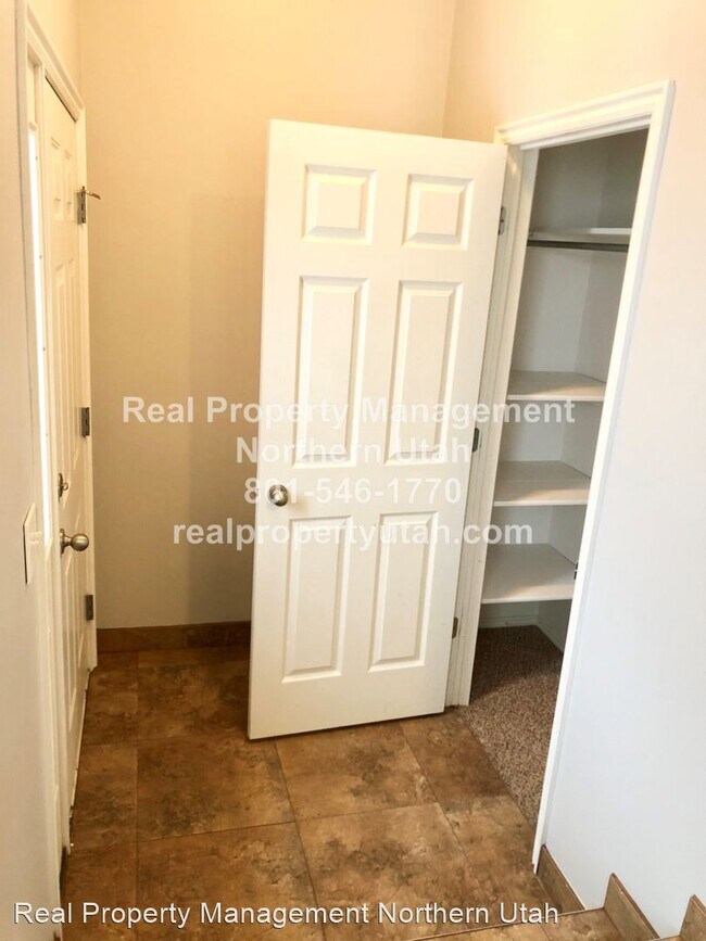 Building Photo - 5 br, 3 bath House - 2086 S 50 E