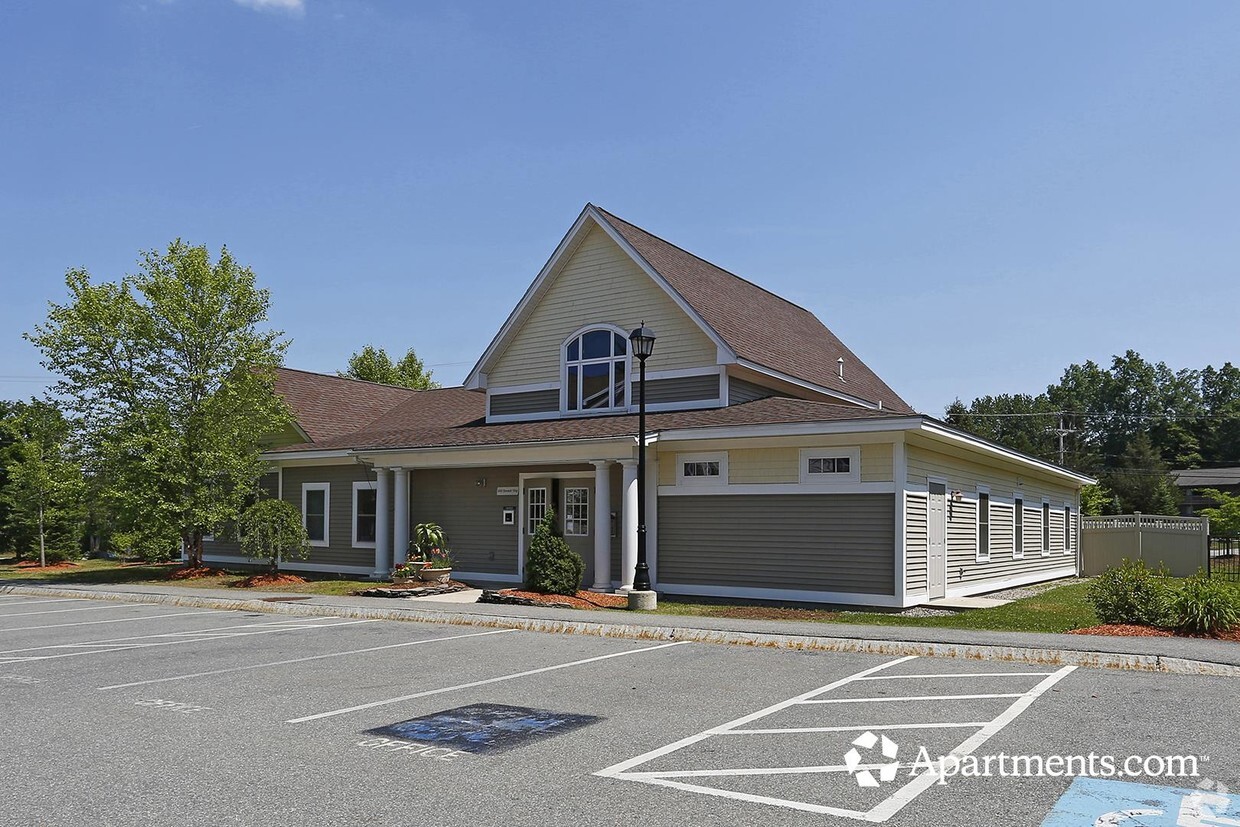 Clubhouse - Cherry Hill Apartments