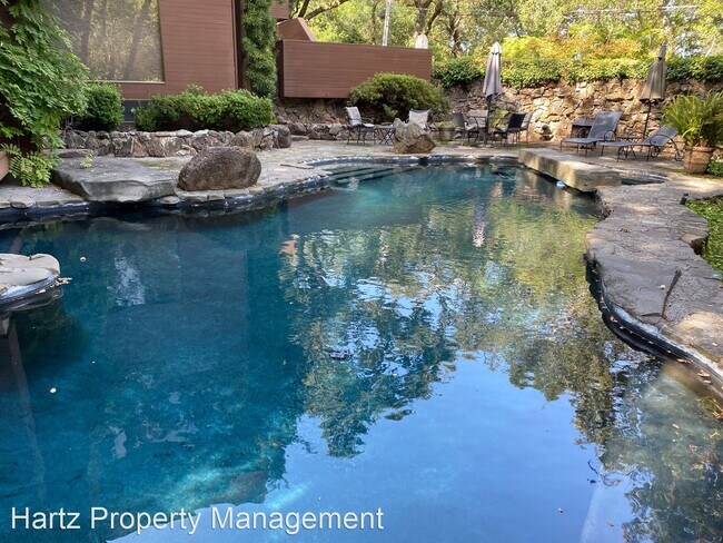 Foto del edificio - 3 br, 2.5 bath House - 841 Kirkcrest Road