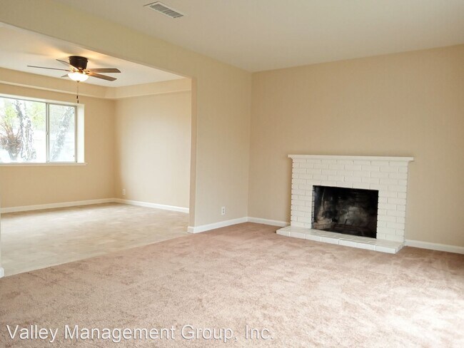 Building Photo - 3 br, 2 bath House - 281 Stagehand Dr