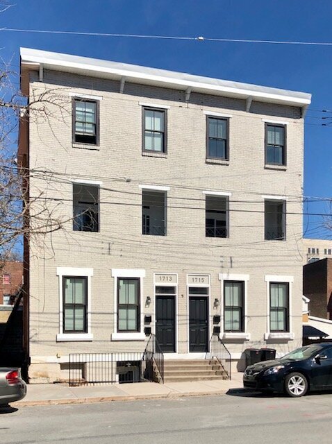 Langosta 1713/1715 - 1713 Locust St