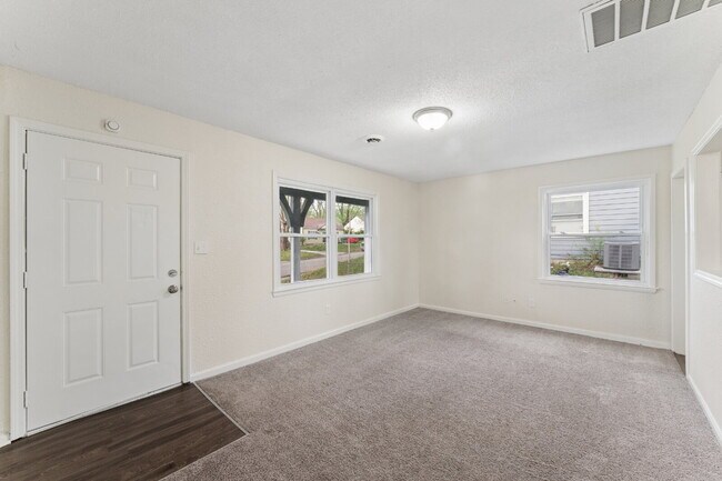 Building Photo - Fully Renovated 2BR/2BA + Bonus Room – Quiet Living with Spacious Backyard!  1st Month is FREE!