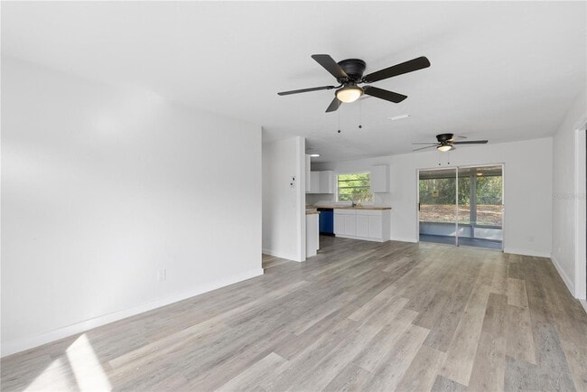 Building Photo - 3717 SW Idlewild St