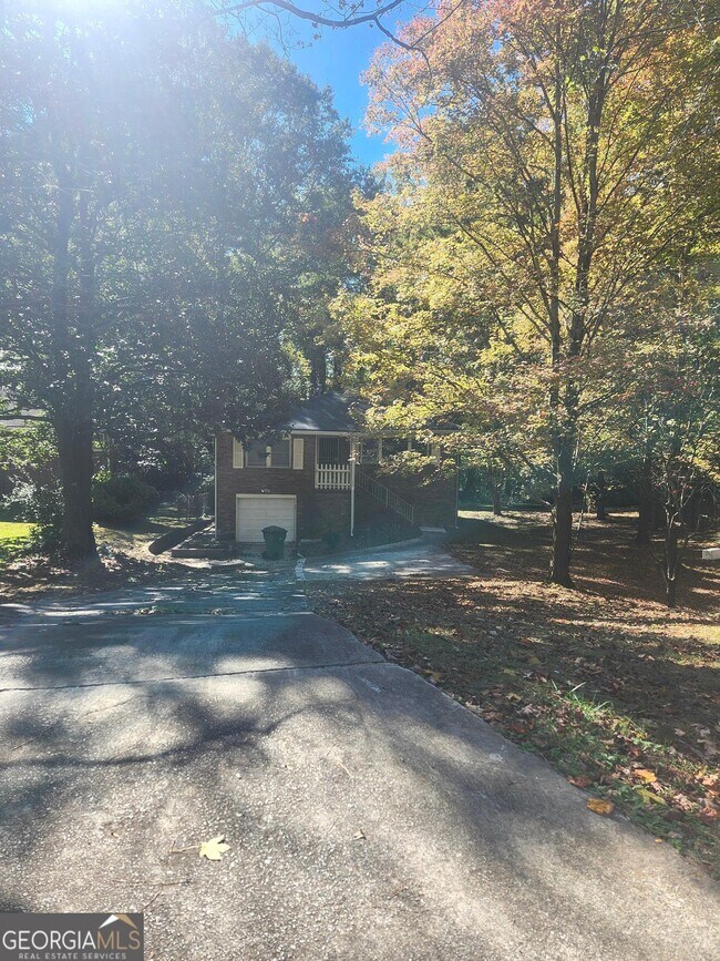 Foto del edificio - 2828 Engle Rd NW