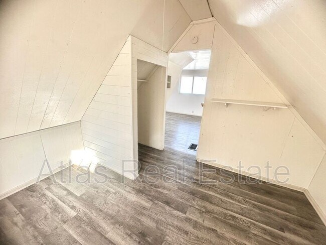 Building Photo - 117 Ruxton Ave