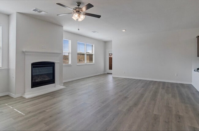 Foto del edificio - 2853 Hancock Ln