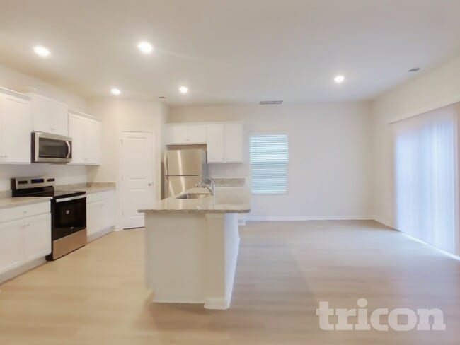 Foto del edificio - 6432 Lowe Ln