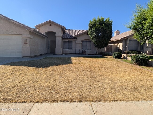 Building Photo - 8918 W Paradise Ln
