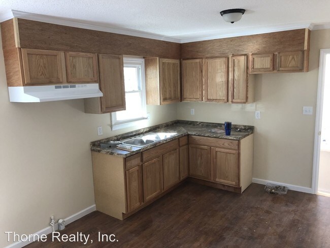 Building Photo - 707 Ward Dr