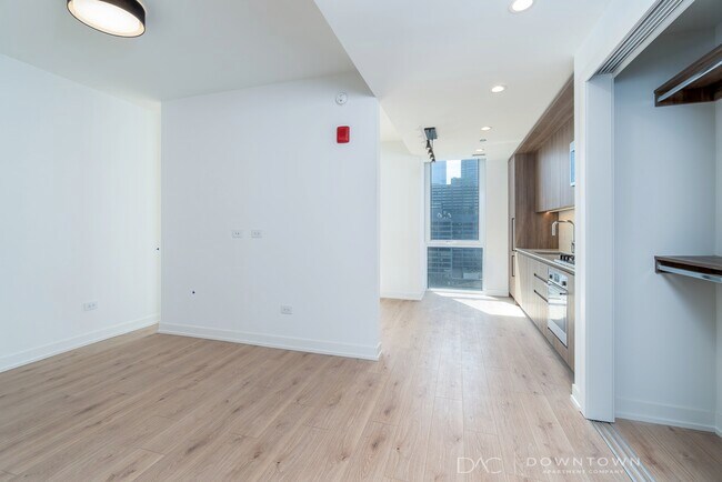 Building Photo - 410 W Grand Ave
