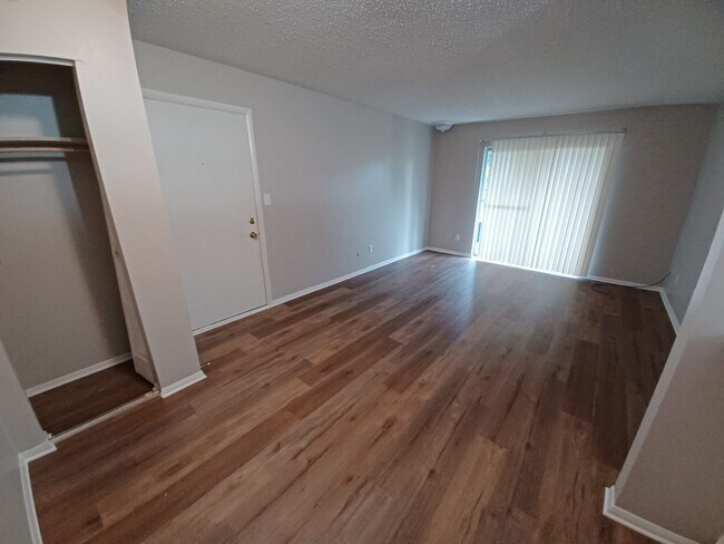 Foto del edificio - 4010 Bob Wallace Ave SW