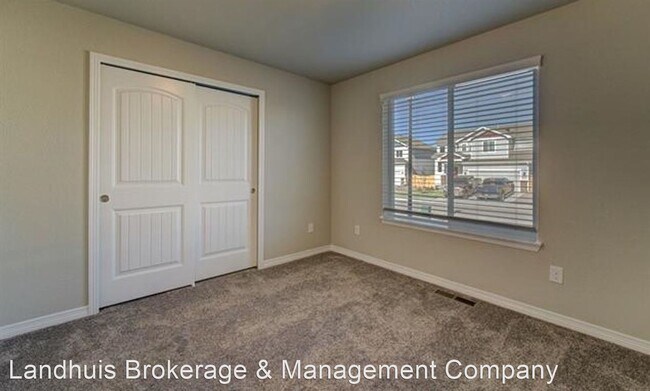 Building Photo - 5 br, 3 bath House - 6594 Lamine Dr.