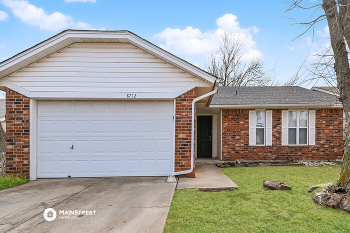 Foto principal - 8712 Dena Ln