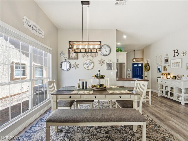 Foto del edificio - 4904 Winterset Dr