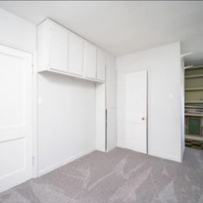Building Photo - A nice 2 bedroom home