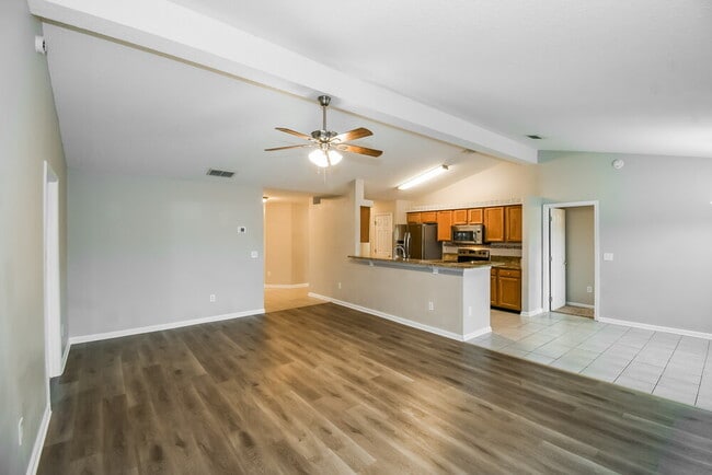 Building Photo - 409 Sweet Jasmine Way