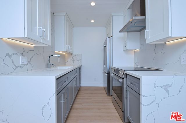 Building Photo - 834 4th St