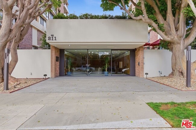 Foto del edificio - 211 S Spalding Dr