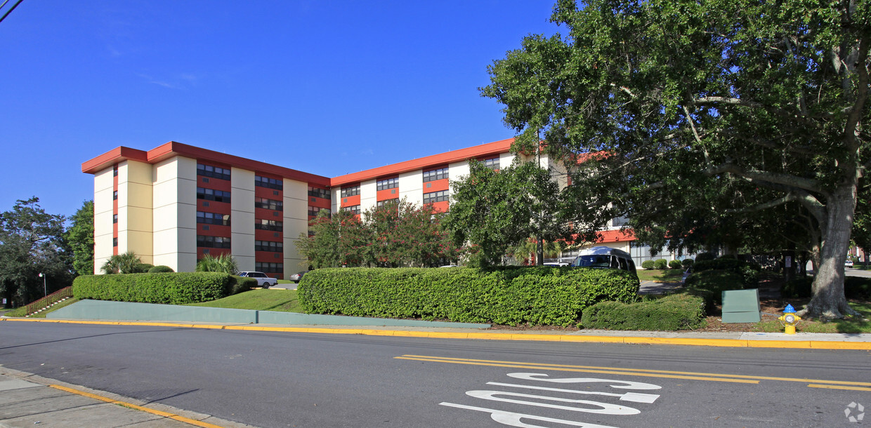 Building Photo - Casa Calderon