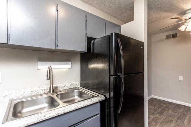 Interior Photo - The Avenues at East Moline