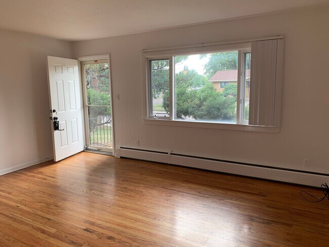 Foto del edificio - 4BD/2BA Table Mesa Home - Close to everything