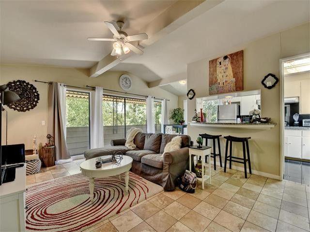 Foto del edificio - 2402 Jarratt Ave