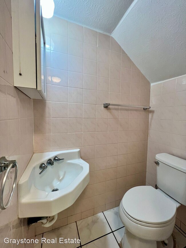 Foto del edificio - 2 br, 1.5 bath House - 5641-35 Ashley Oaks...