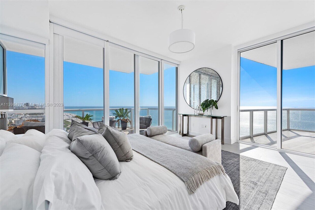 Foto principal - 50 South Pointe Dr