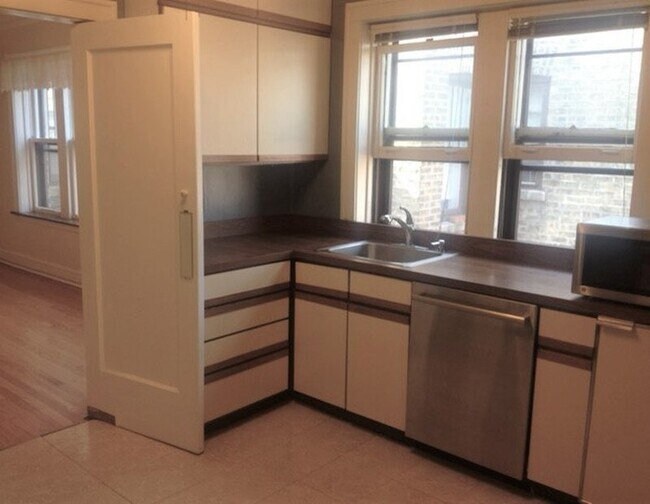 Foto del edificio - 439 Ridge Ave