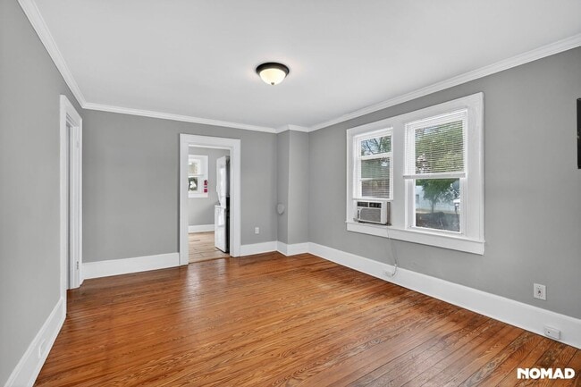 Building Photo - 304 1/2 Marstellar St