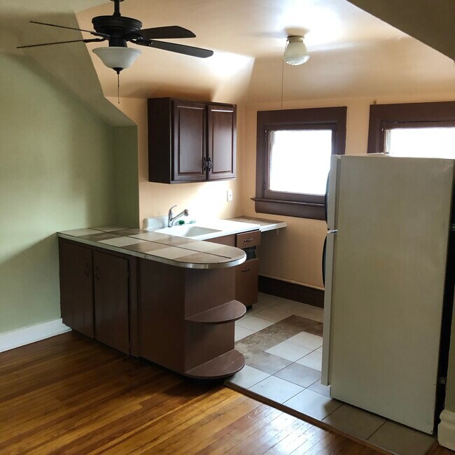 Kitchen - 1407 E 11th Ave