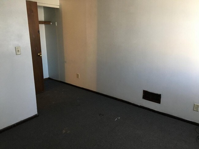 Foto del edificio - 8921K N. Swan Road - 4 Bedroom Townhouse