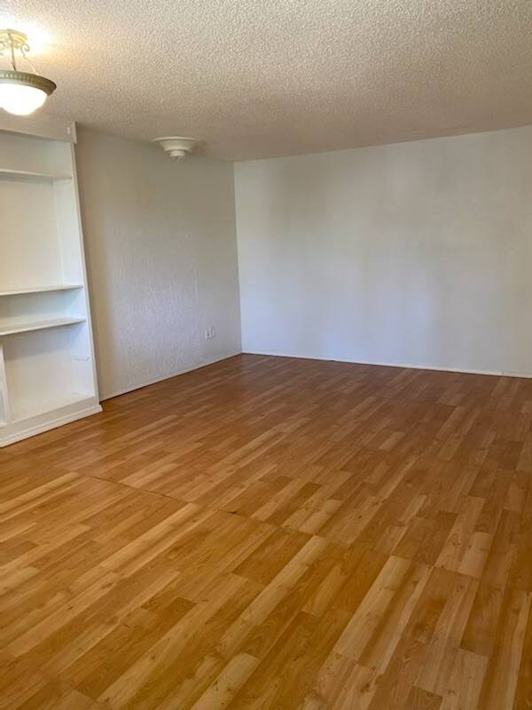 Foto del edificio - 2808 E 32nd Ave