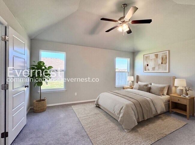 Foto del edificio - 3 Bed, 2 Bath Home with Garage & Fenced Yard / Pet-Friendly / Available Now!