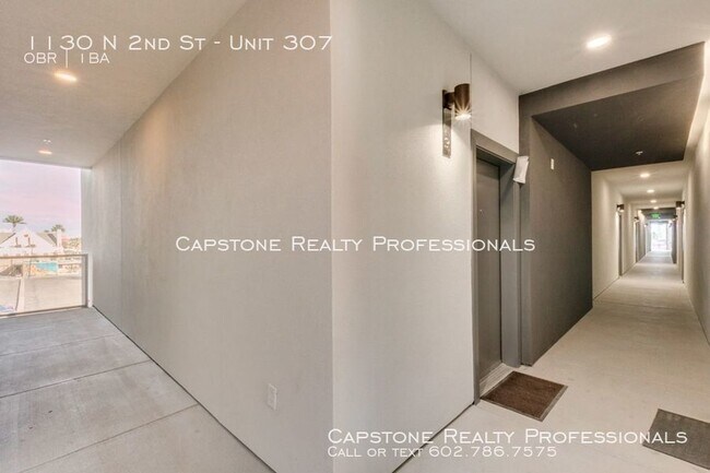 Building Photo - Contemporary Studio in Downtown Phoenix!