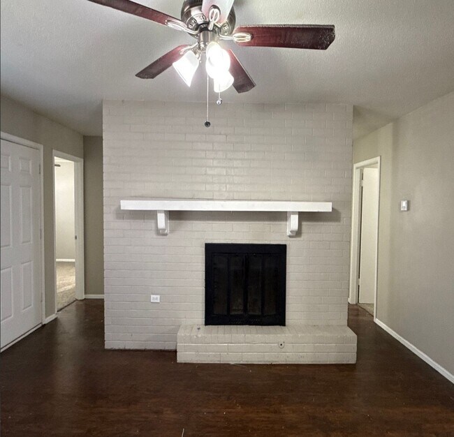 Foto del edificio - Start the year off in this charming 3 bed, 2 bath Broken Arrow home!