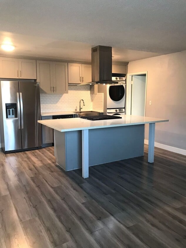 Foto principal - Available now! Home Sweet Home! Large & Br...