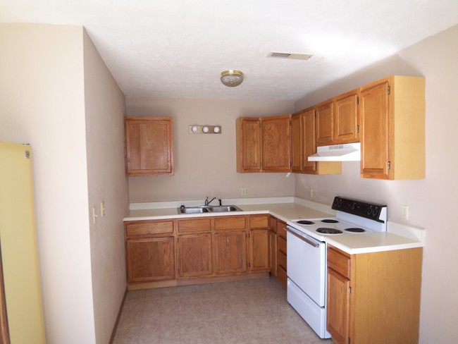 Interior kitchen photo - 219-241 S Jefferson St
