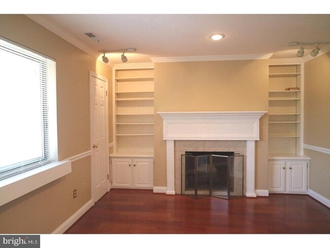 Foto del edificio - 231 Clover Hill Ct