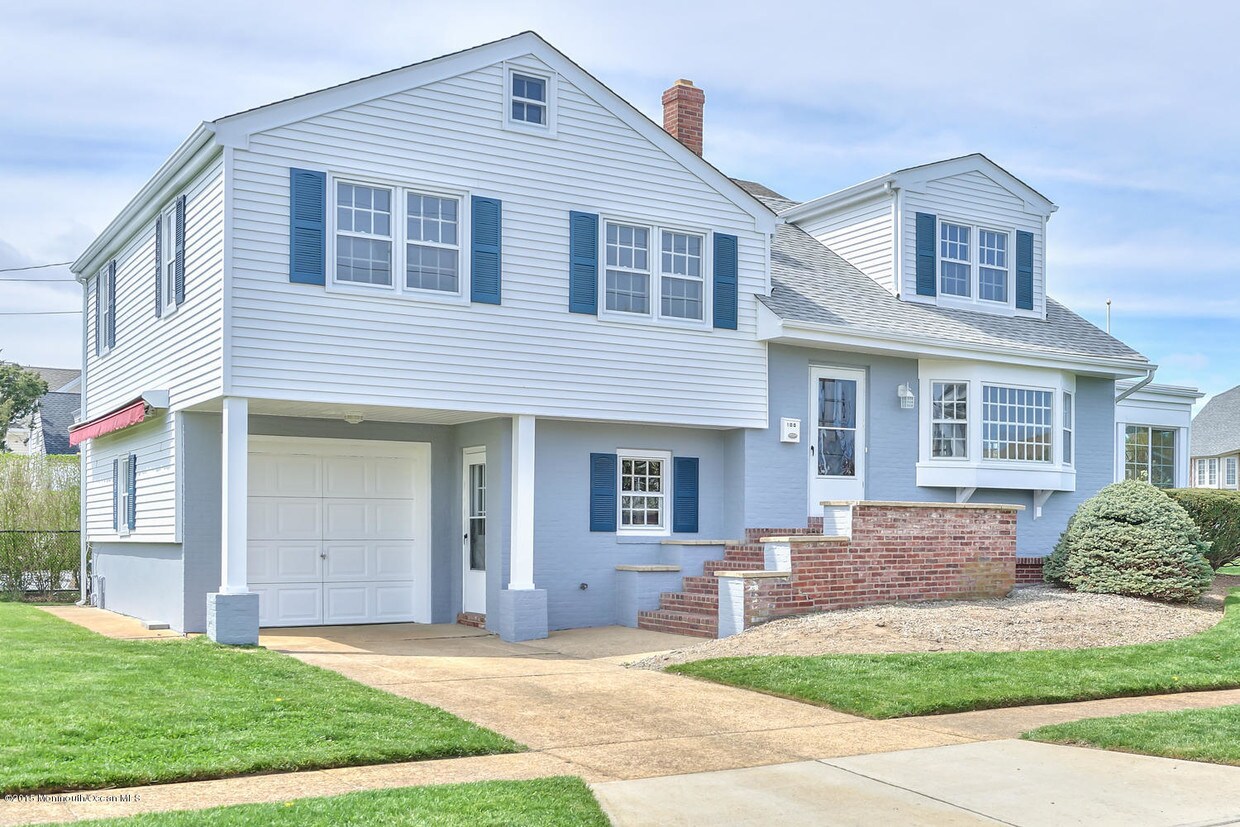 Primary Photo - 100 Neptune Pl