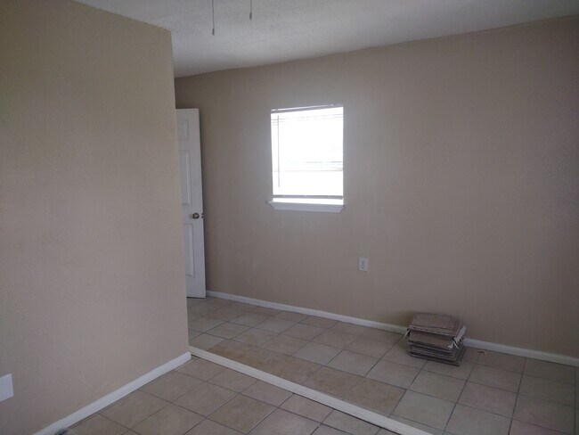 Foto del edificio - 12202 Stewart Rd