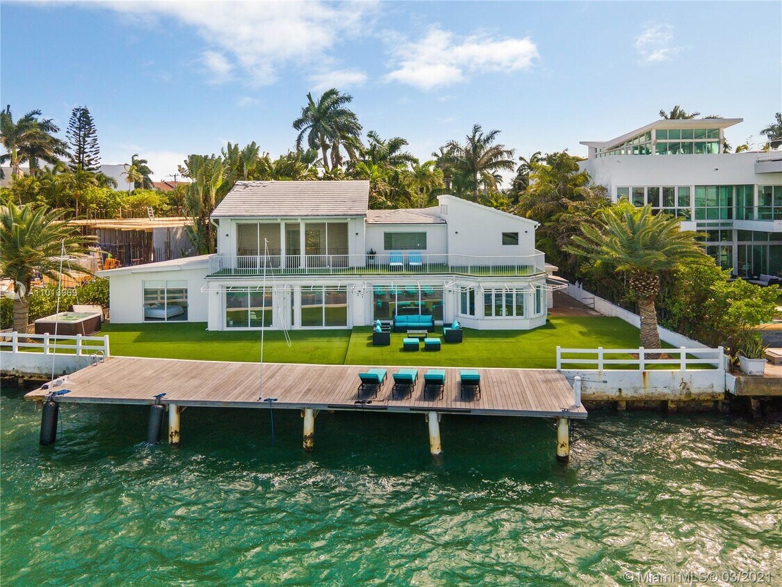 Foto principal - 1413 N Venetian Way